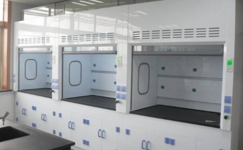 選擇玻璃鋼材質(zhì)的通風(fēng)柜有何優(yōu)點？
