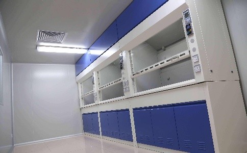 成都通風柜廠家：全鋼通風柜有何優點與缺點？