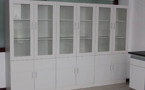 成都藥品柜的組成構(gòu)件有哪些特點？