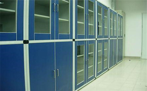 使用實驗室藥品柜需注意哪些問題