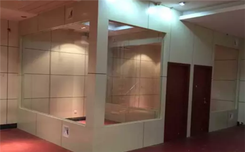 哪種實驗室需要裝隔斷？